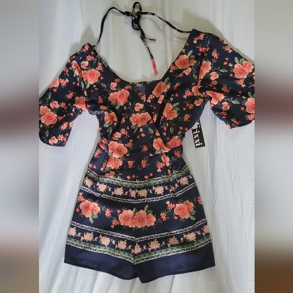 Trixxi Floral Romper (NWT - Picture 3 of 9